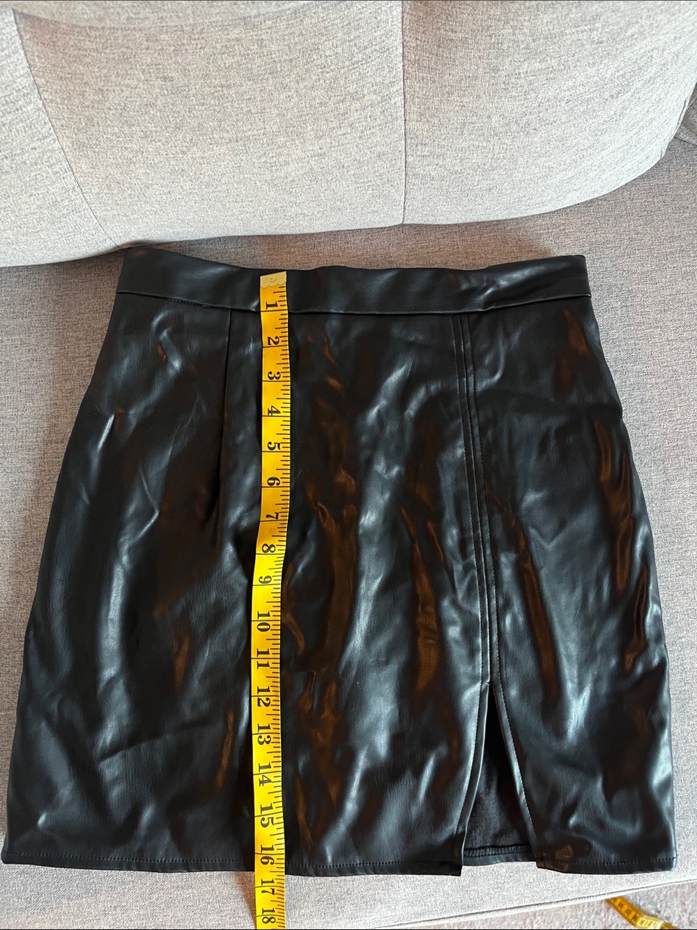 SHEIN Black Faux Leather Mini Skirt with Front Slit
